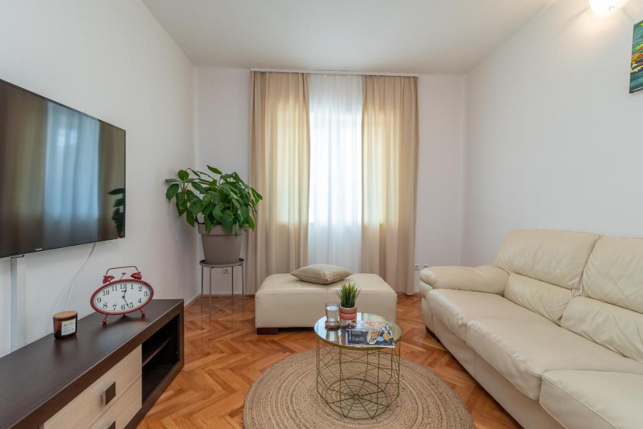 Apartment Radic-Perfect Location For Summer Activities Трогир Екстериор снимка